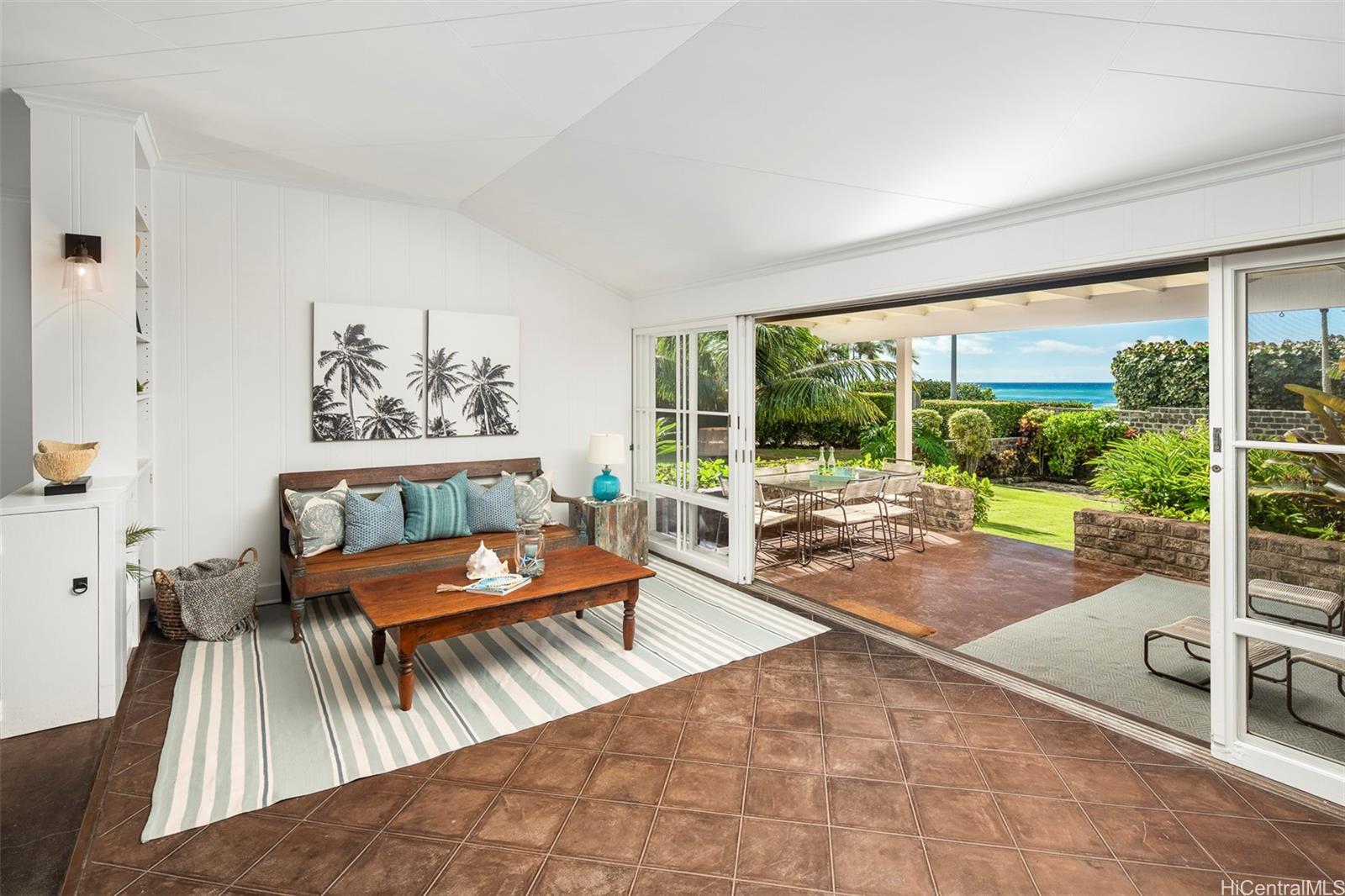 216 Kulamanu Place Honolulu, HI 96816