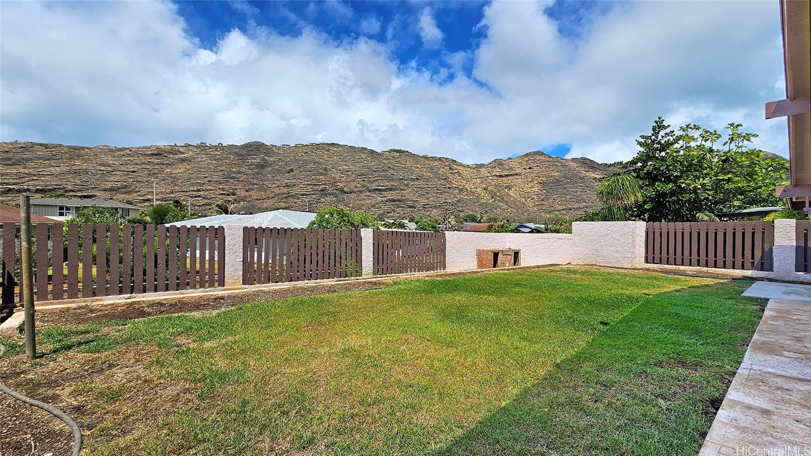 1242 Honokahua Street Honolulu, HI 96825