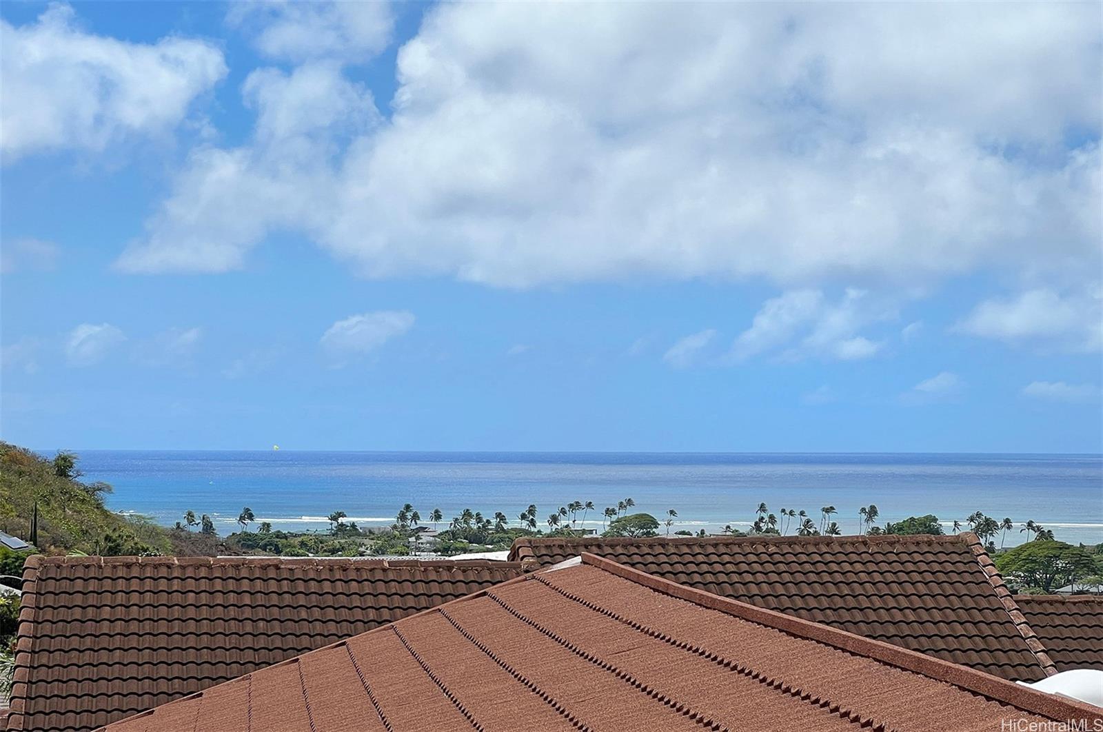 6046 Haleola Street Honolulu, HI 96821