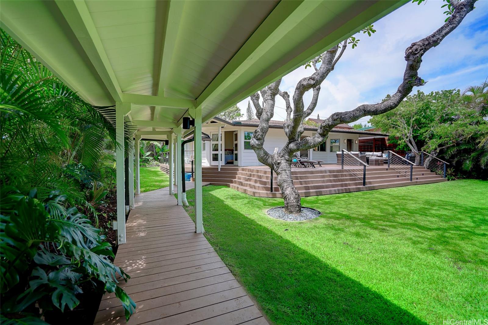 41-888 Laumilo Street Waimanalo, HI 96795