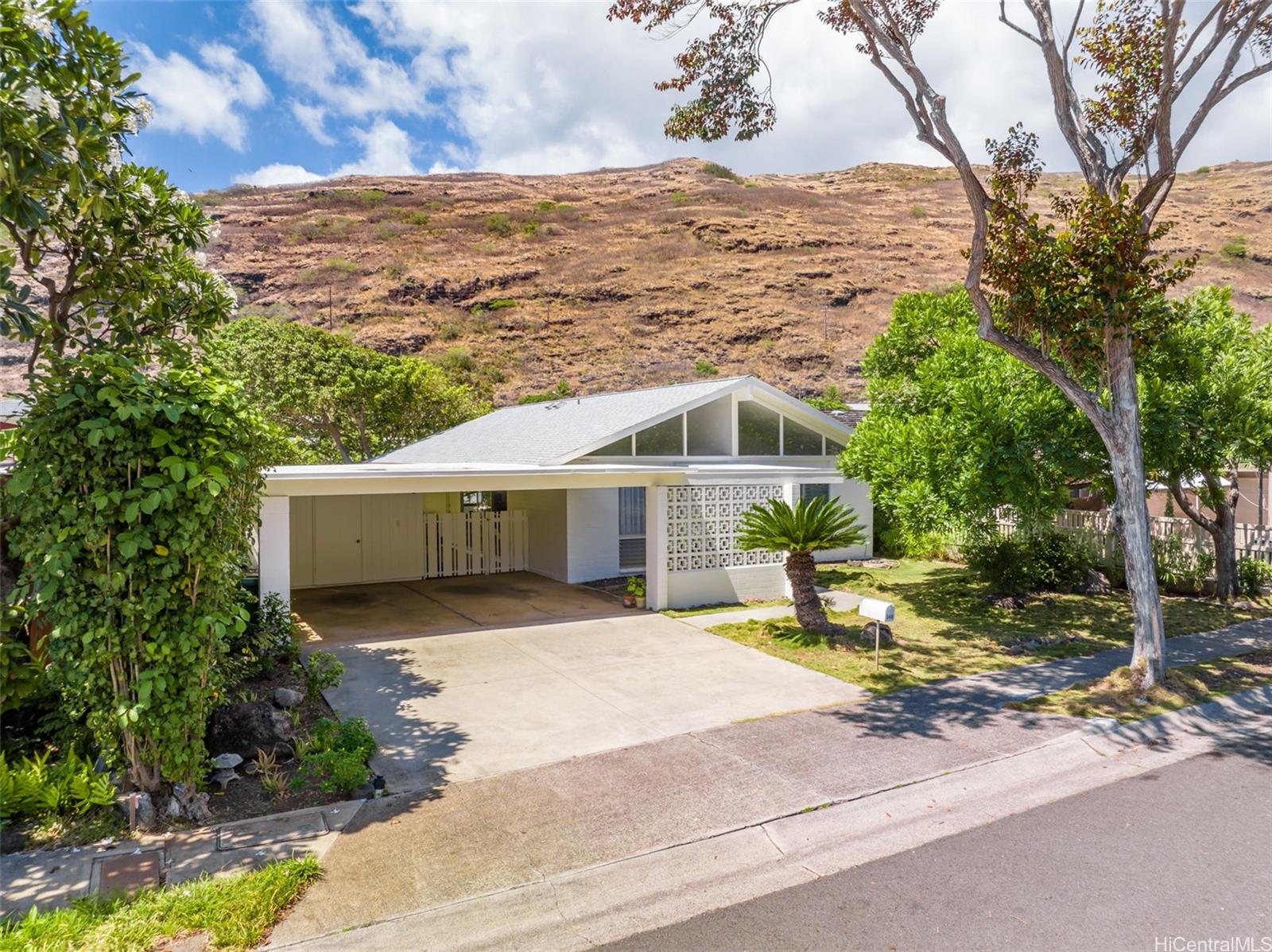 340 Awini Place Honolulu, HI 96825