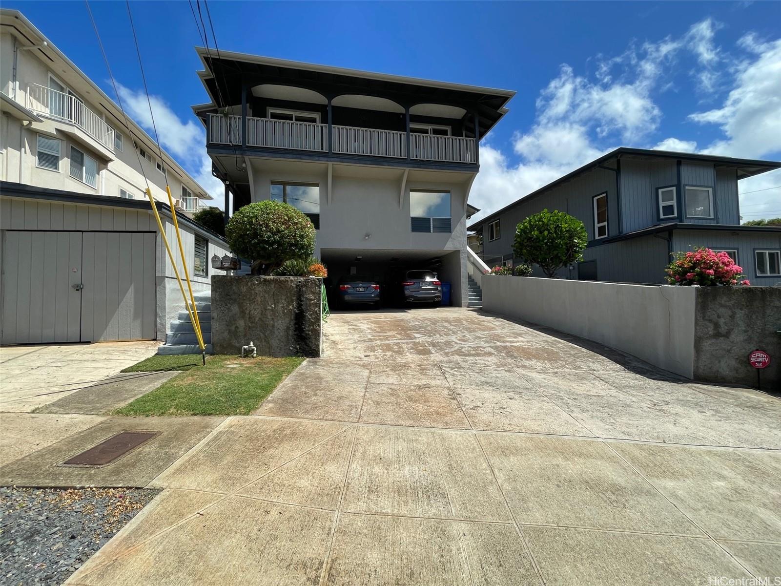 1379 13th Avenue #B, Honolulu, HI 96816