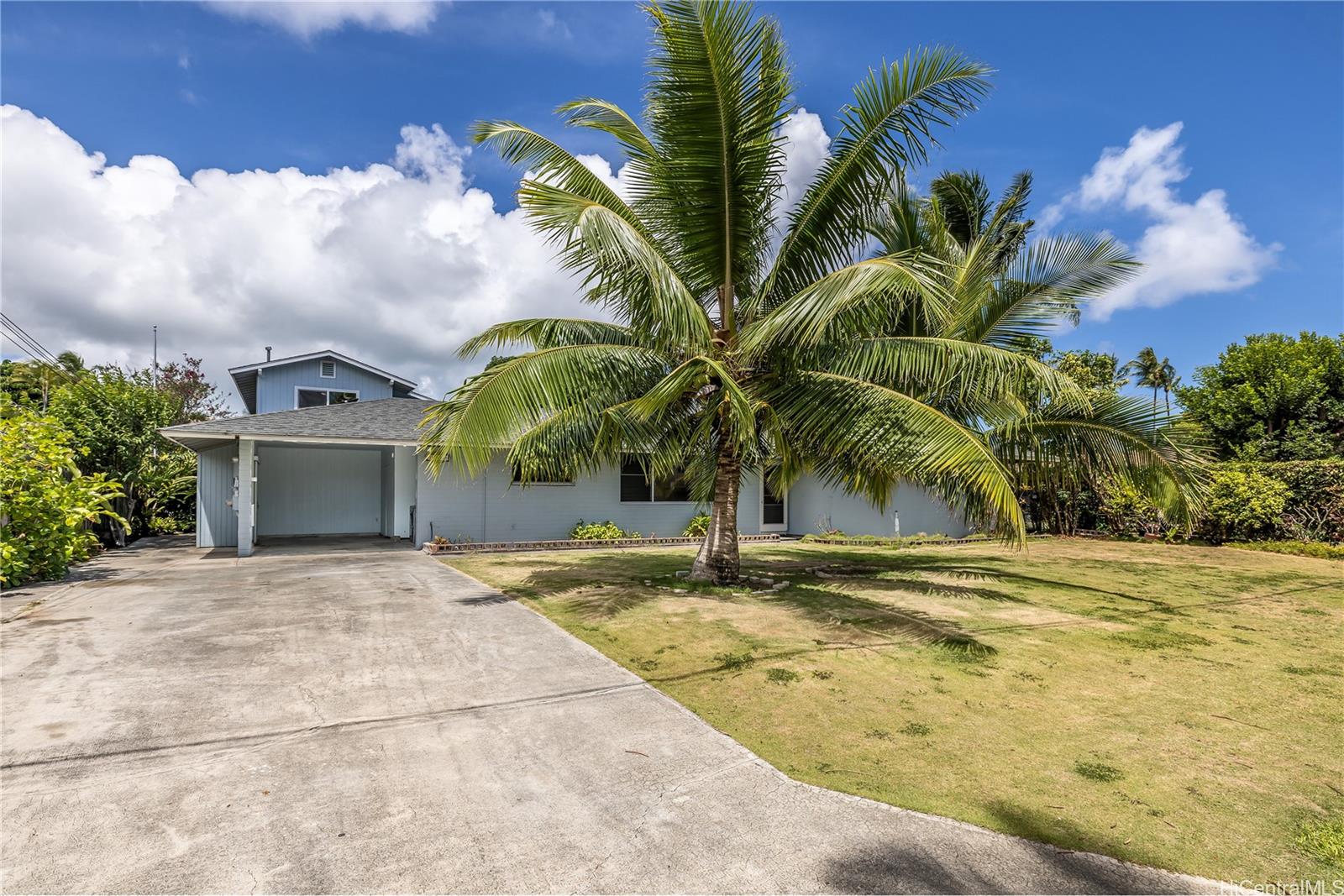 1251 Kainui Drive Kailua, HI 96734