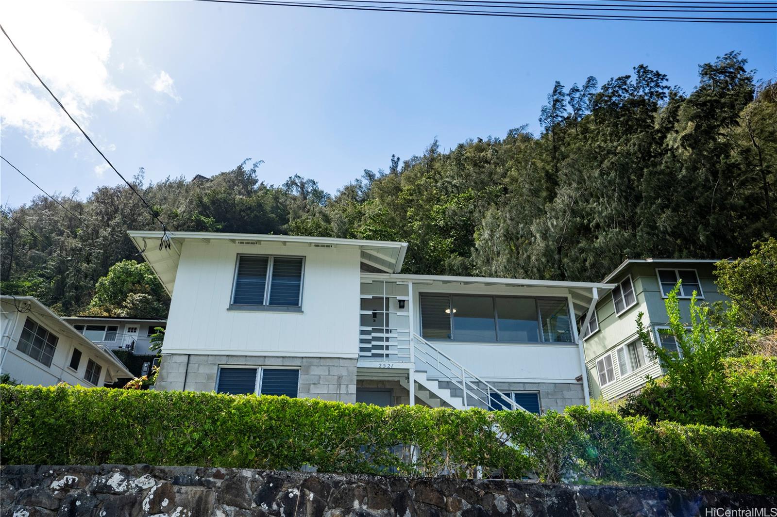 2521 Henry Street Honolulu, HI 96817