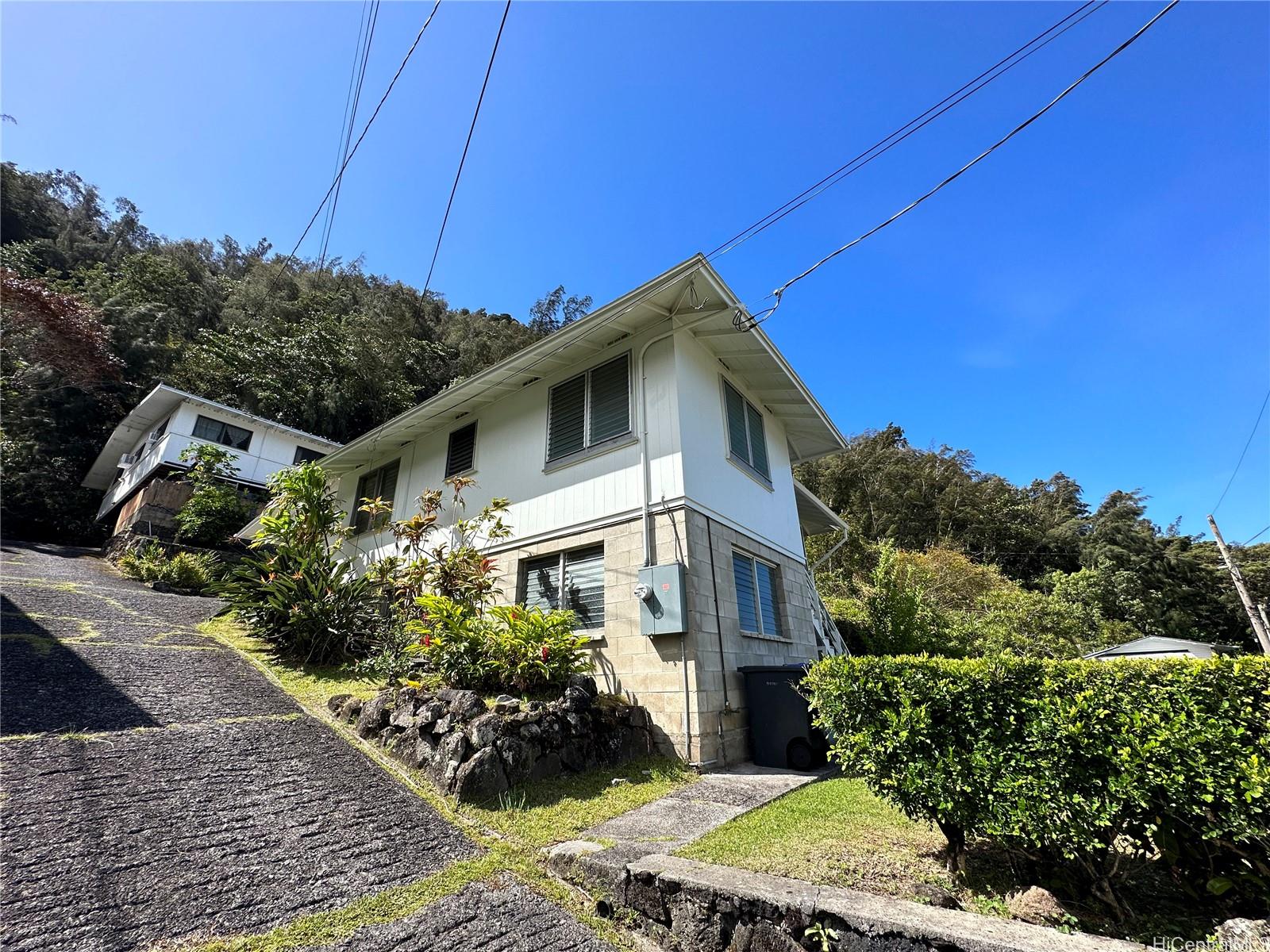 2521 Henry Street Honolulu, HI 96817