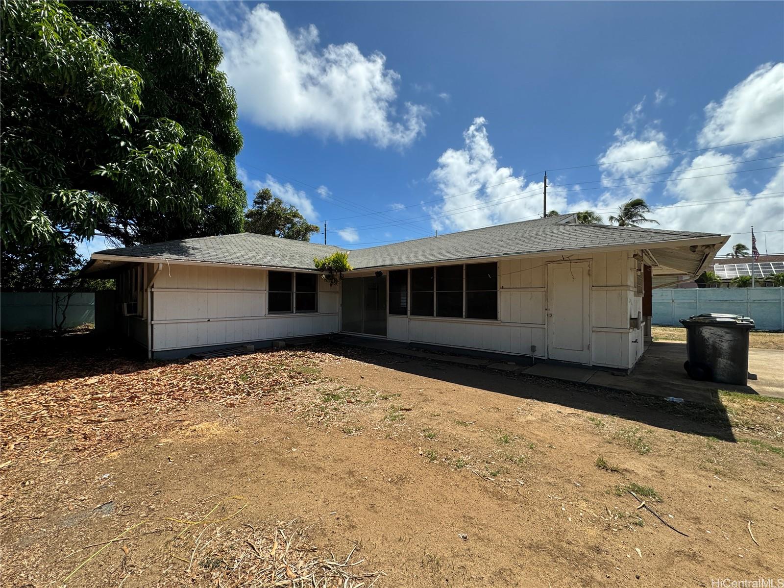 204 Kuulei Road Kailua, HI 96734