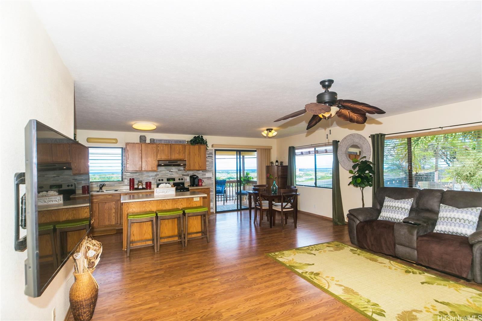 92-489 Akaula Place Kapolei, HI 96707