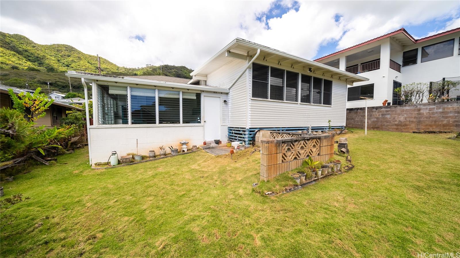 2533 Jasmine Street Honolulu, HI 96816