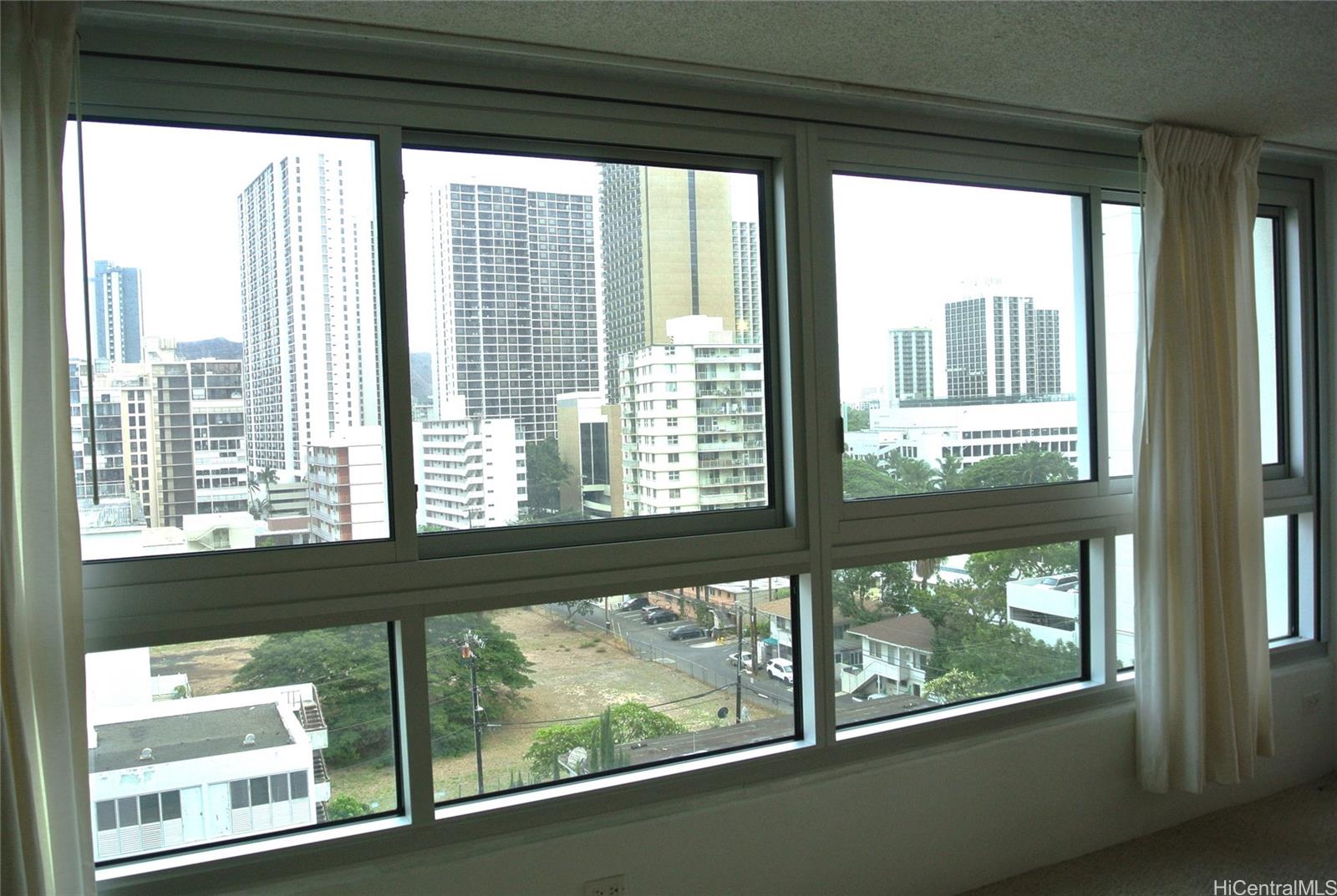 2421 Tusitala Street #1004, Honolulu, HI 96815