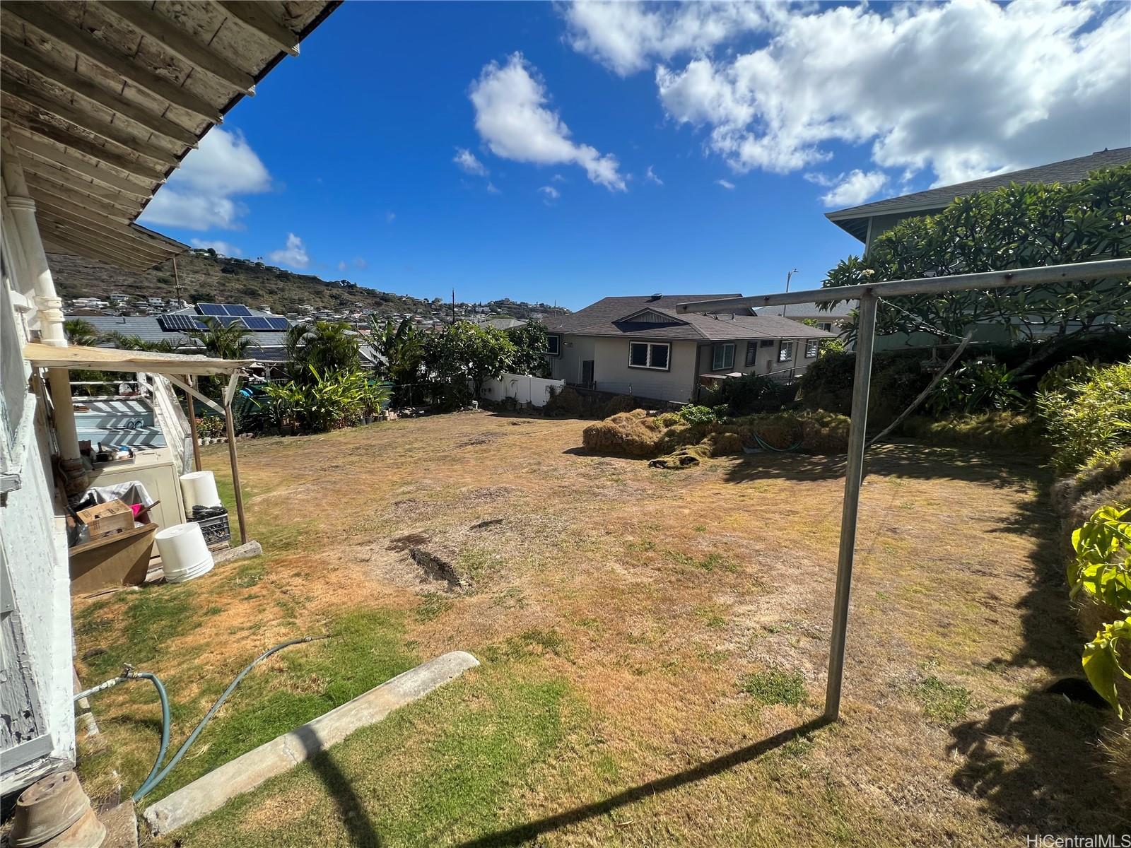 3273 Kilihune Place Honolulu, HI 96816