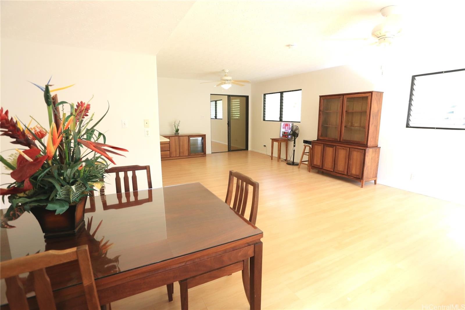 1074 Lunahooia Place Kailua, HI 96734