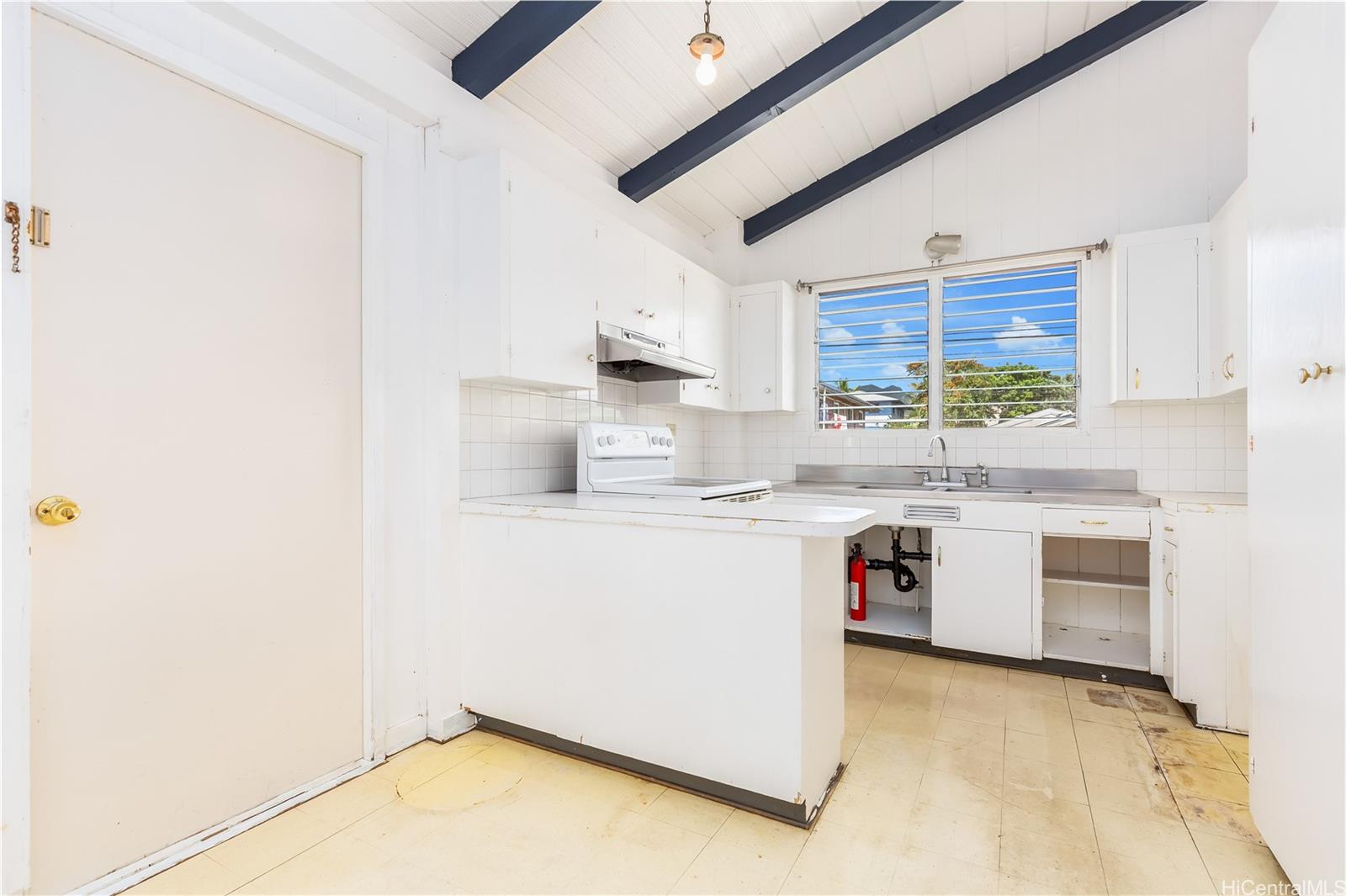 2015 Kealoha Street Honolulu, HI 96819