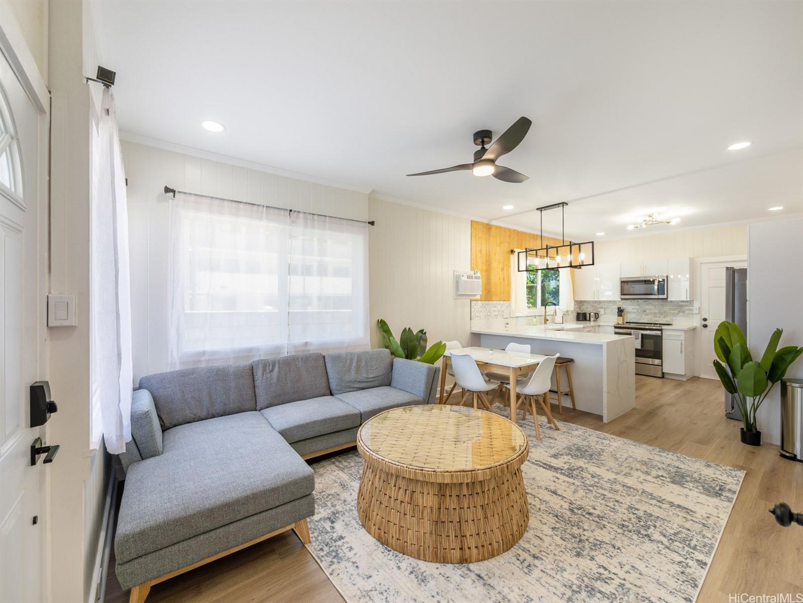 842 Mccully Street Honolulu, HI 96826