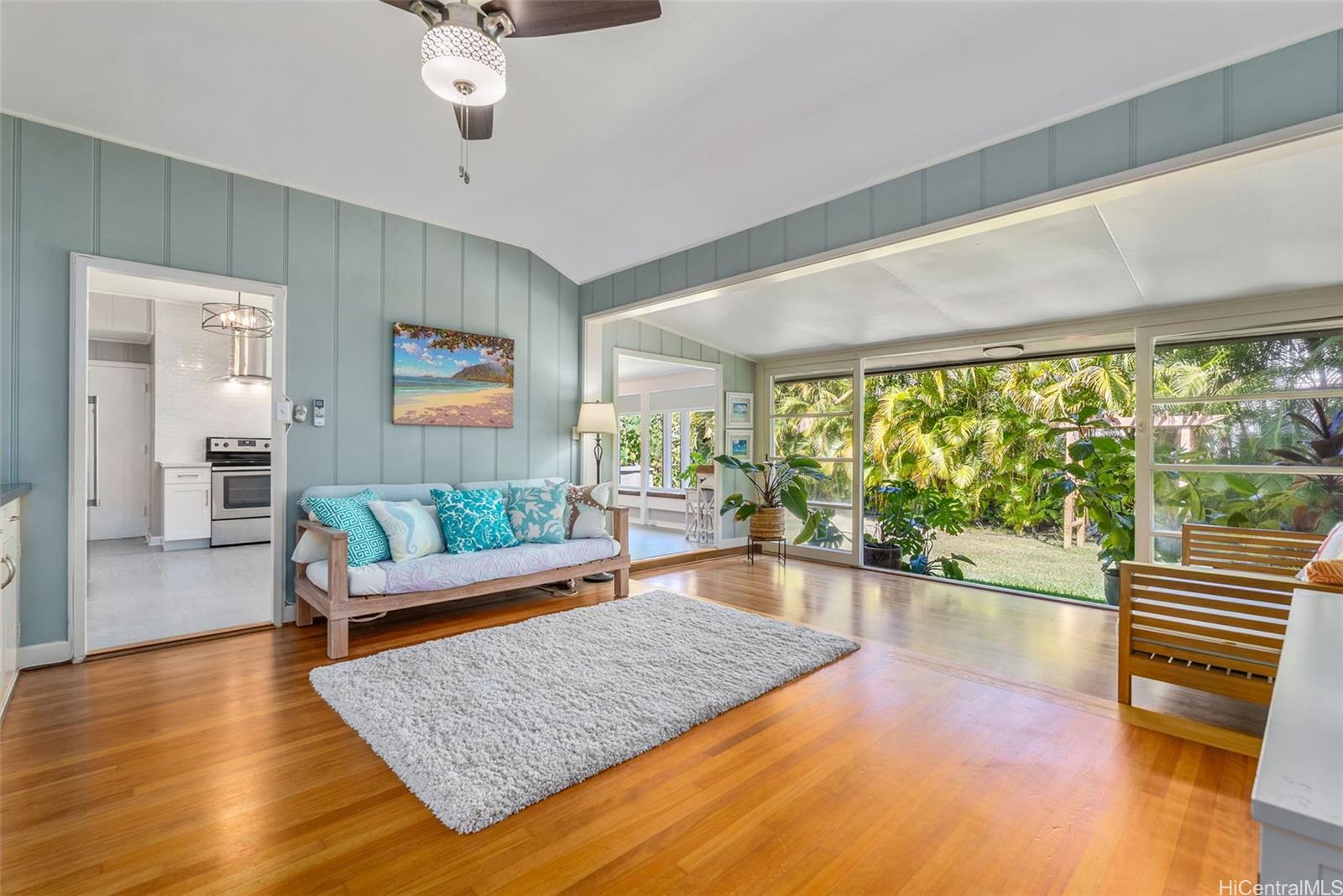 931 Kealaolu Avenue Honolulu, HI 96816