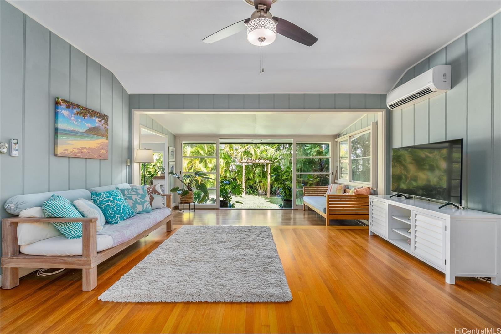 931 Kealaolu Avenue Honolulu, HI 96816