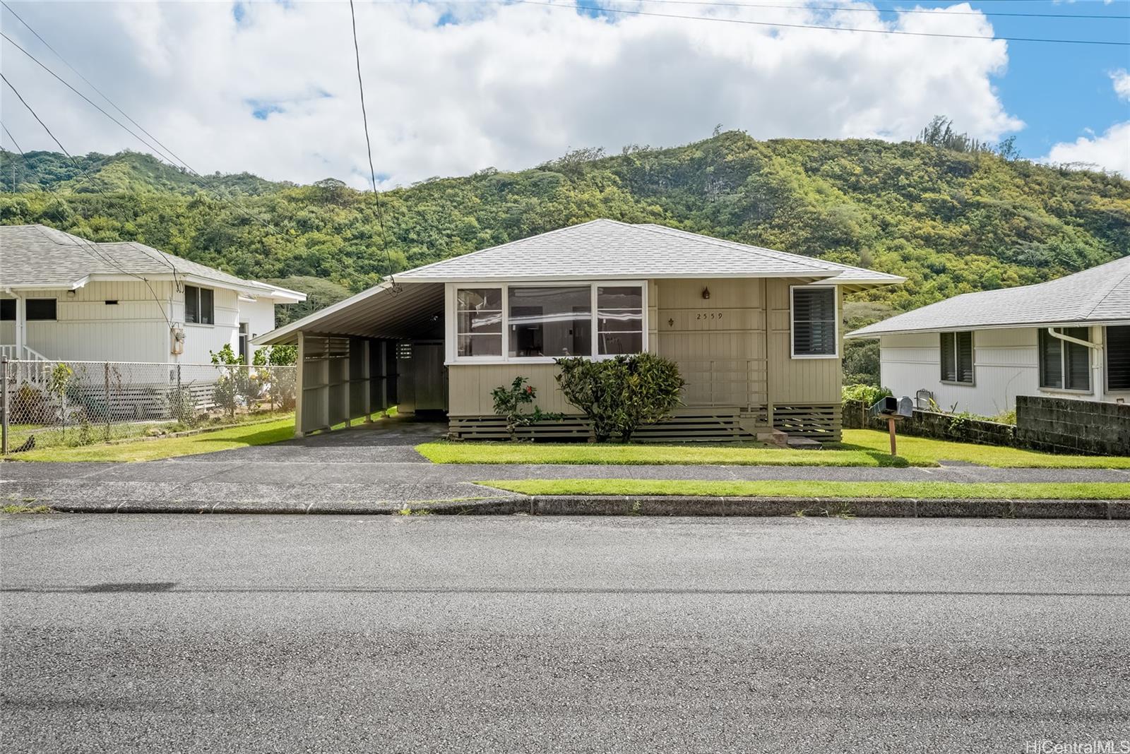 2559 Myrtle Street Honolulu, HI 96816