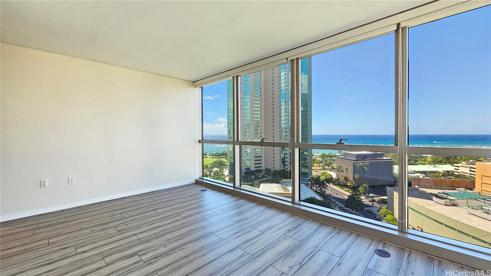 1177 Queen Street #1902, Honolulu, HI 96814