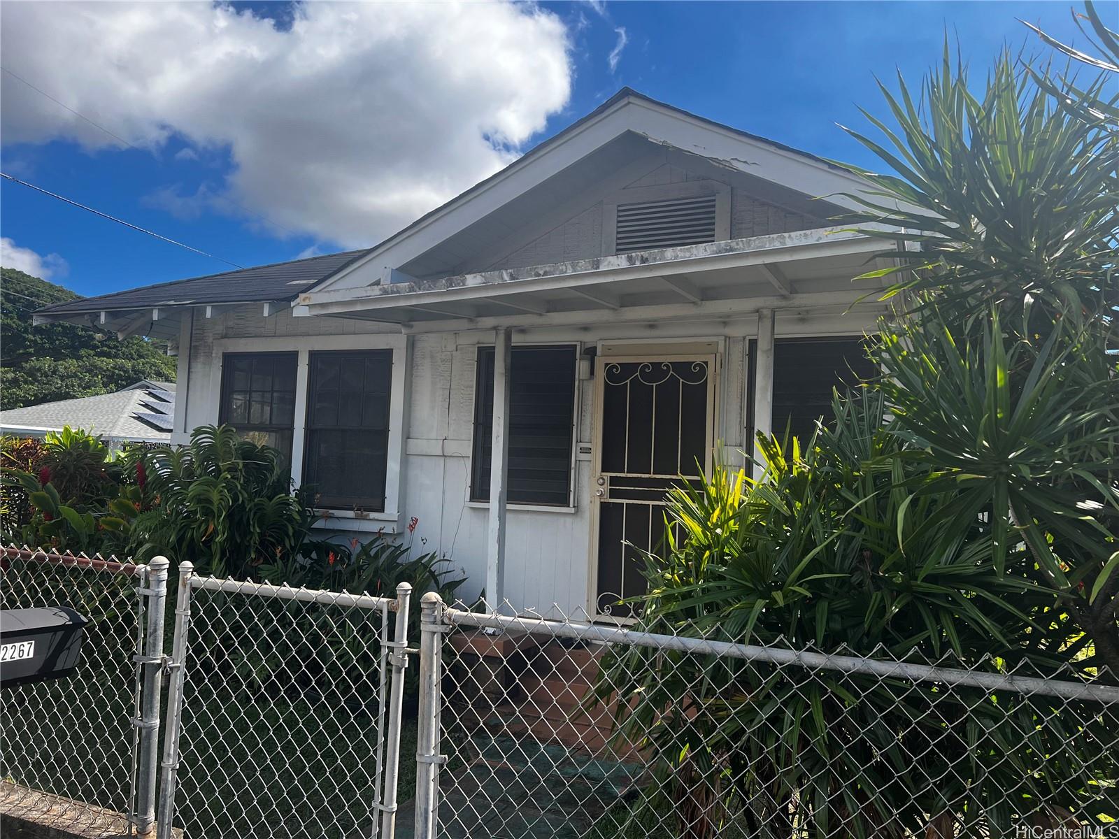 2267 Kanealii Avenue Honolulu, HI 96813