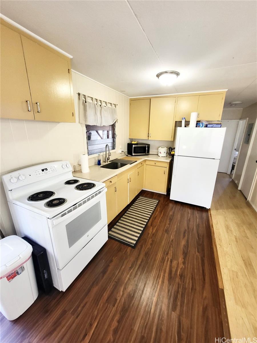 1139 PAPAKU Place Honolulu, HI 96814