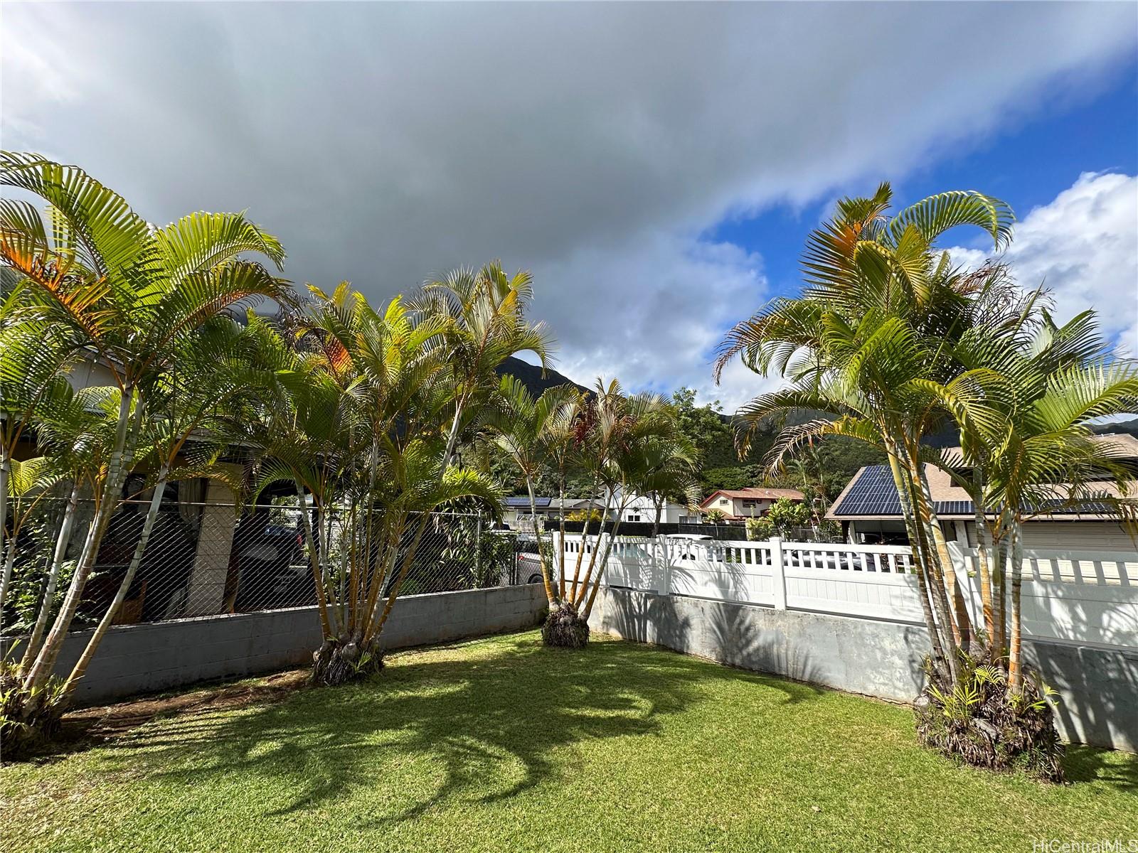 47-671 Hui Ulili Street Kaneohe, HI 96744