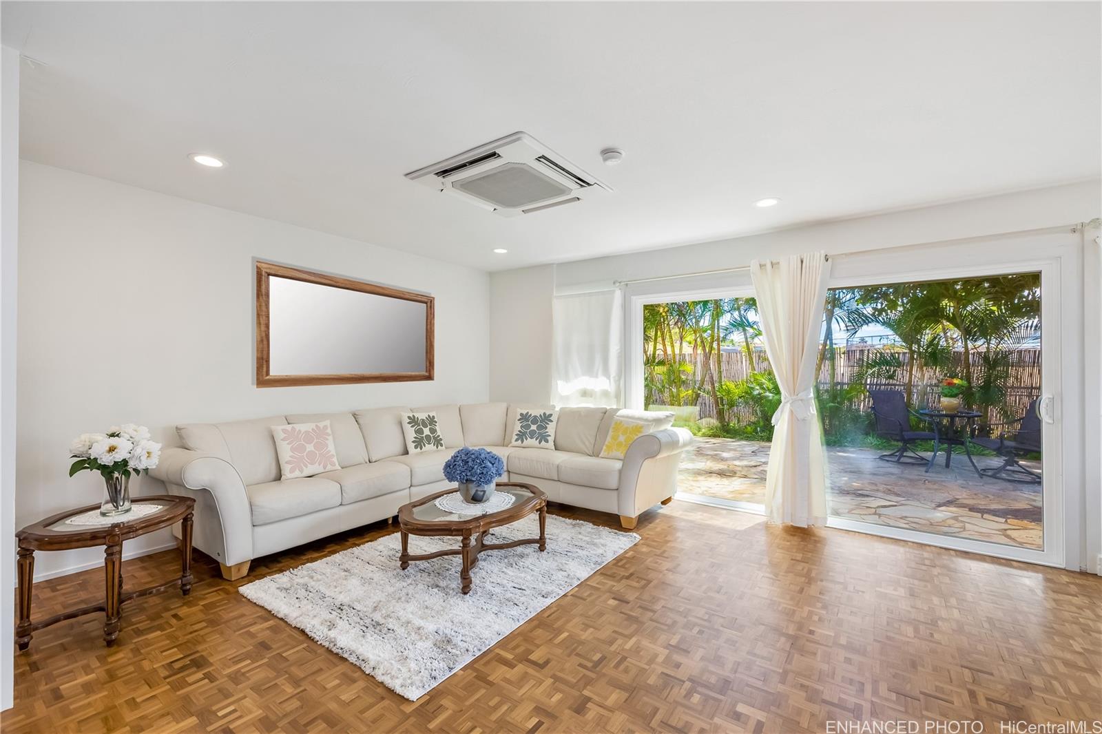 7223 Kipu Place Honolulu, HI 96825