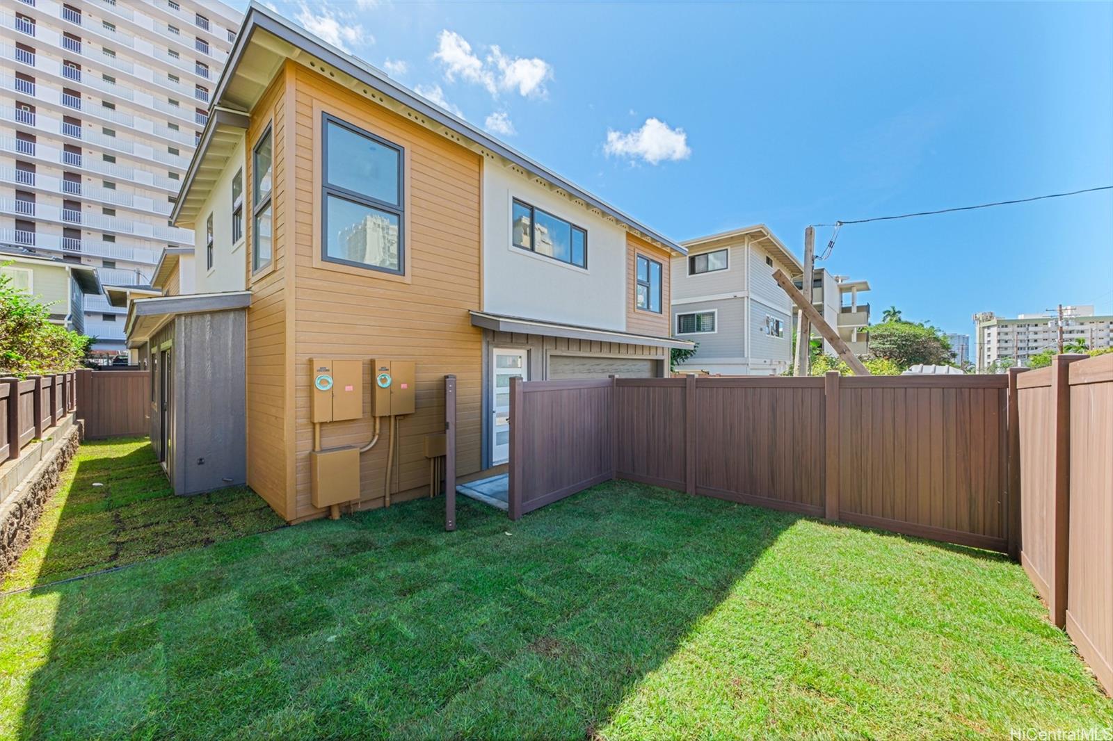 1729 Keeaumoku Street #A, Honolulu, HI 96822