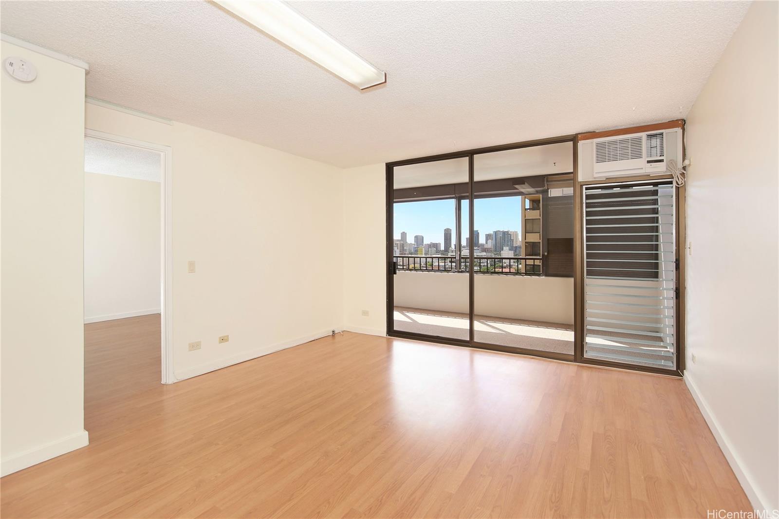 1521 Alexander Street #706, Honolulu, HI 96822