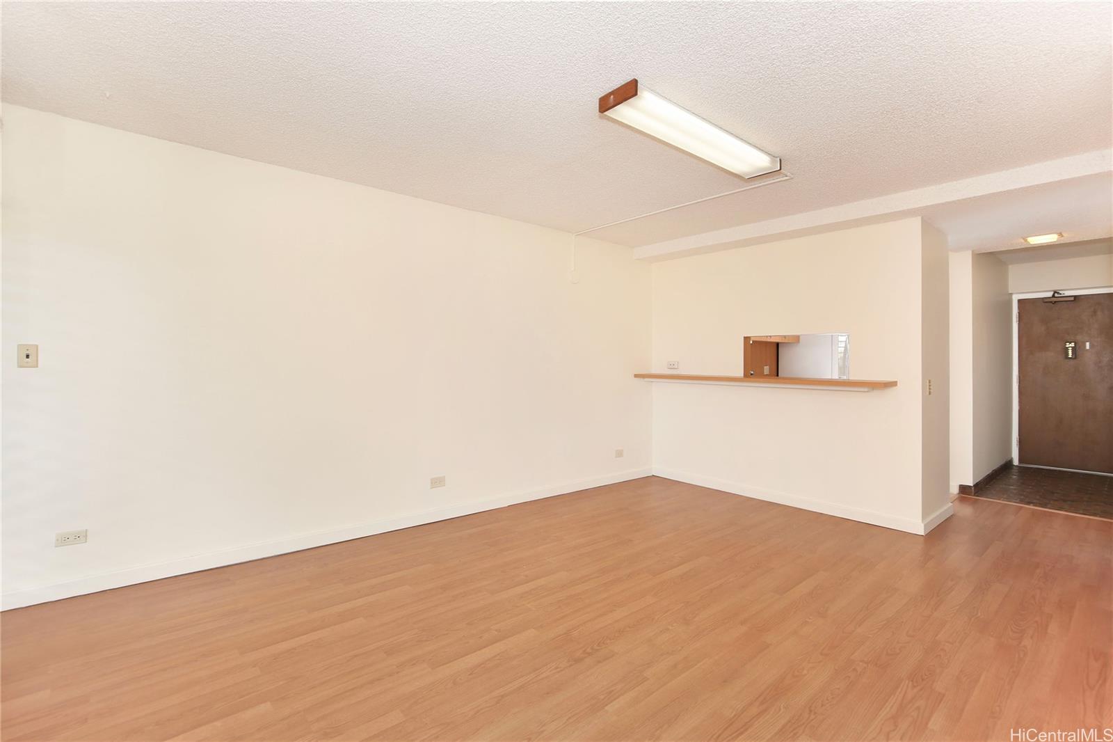 1521 Alexander Street #706, Honolulu, HI 96822