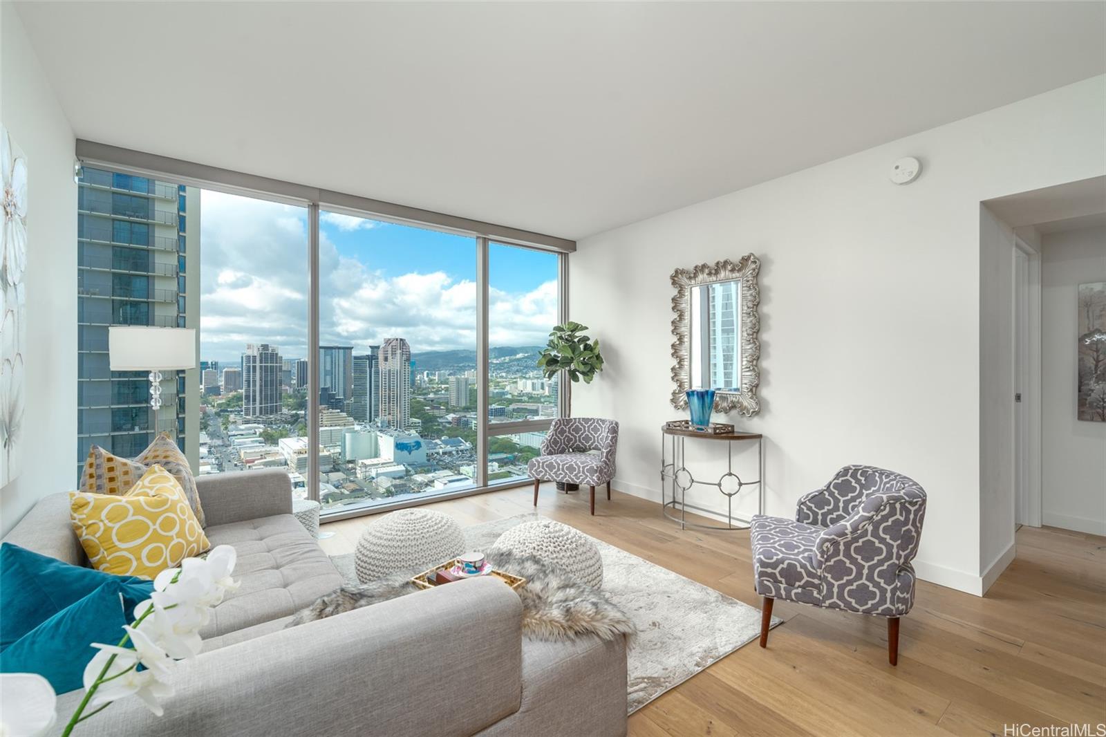 1001 Queen Street #3013, Honolulu, HI 96814