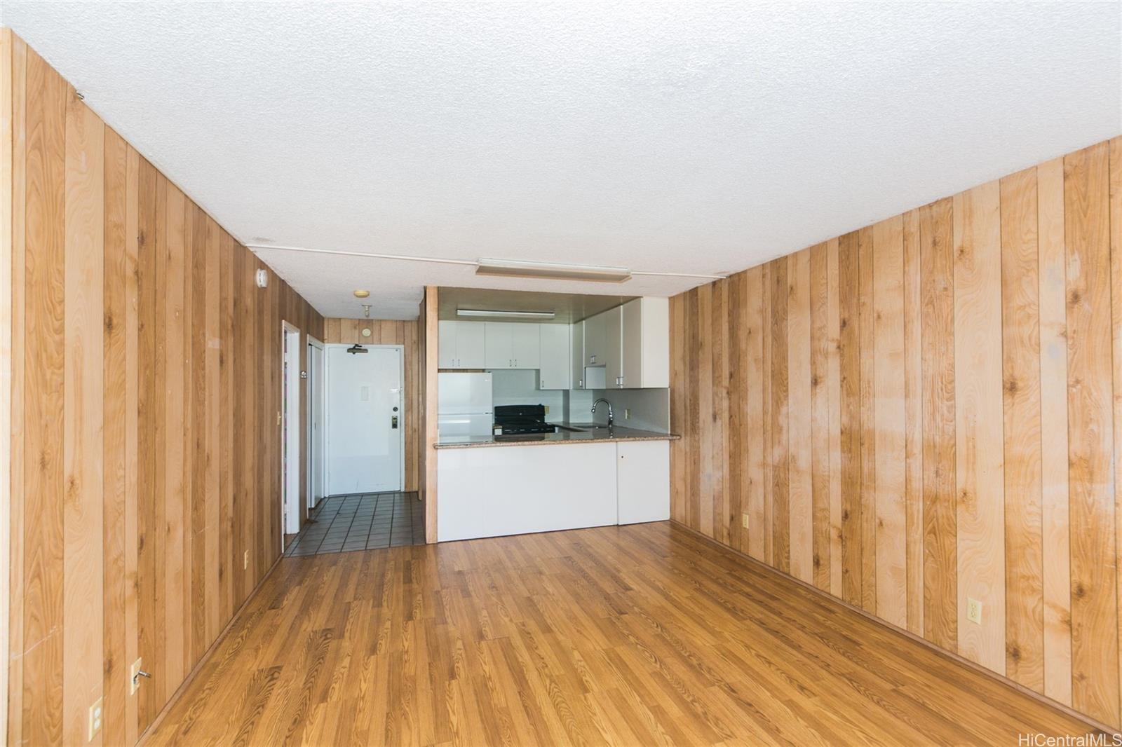 55 Kukui Street #D1313, Honolulu, HI 96813