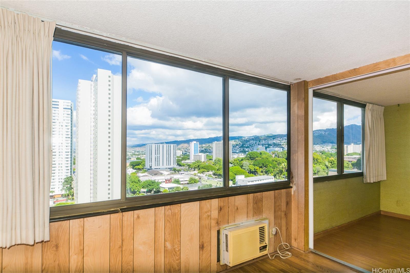 55 Kukui Street #D1313, Honolulu, HI 96813