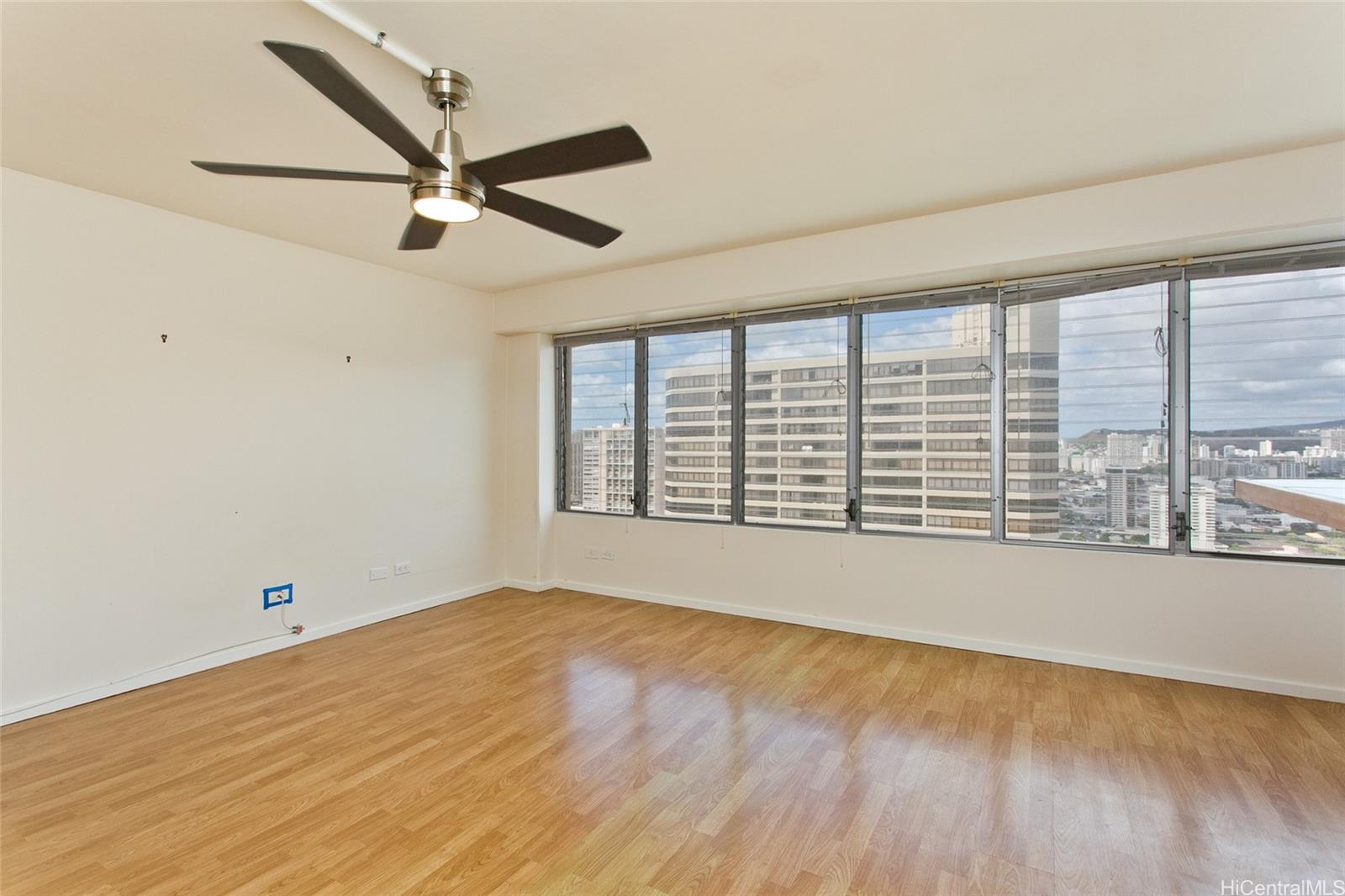 2525 Date Street #3705, Honolulu, HI 96826