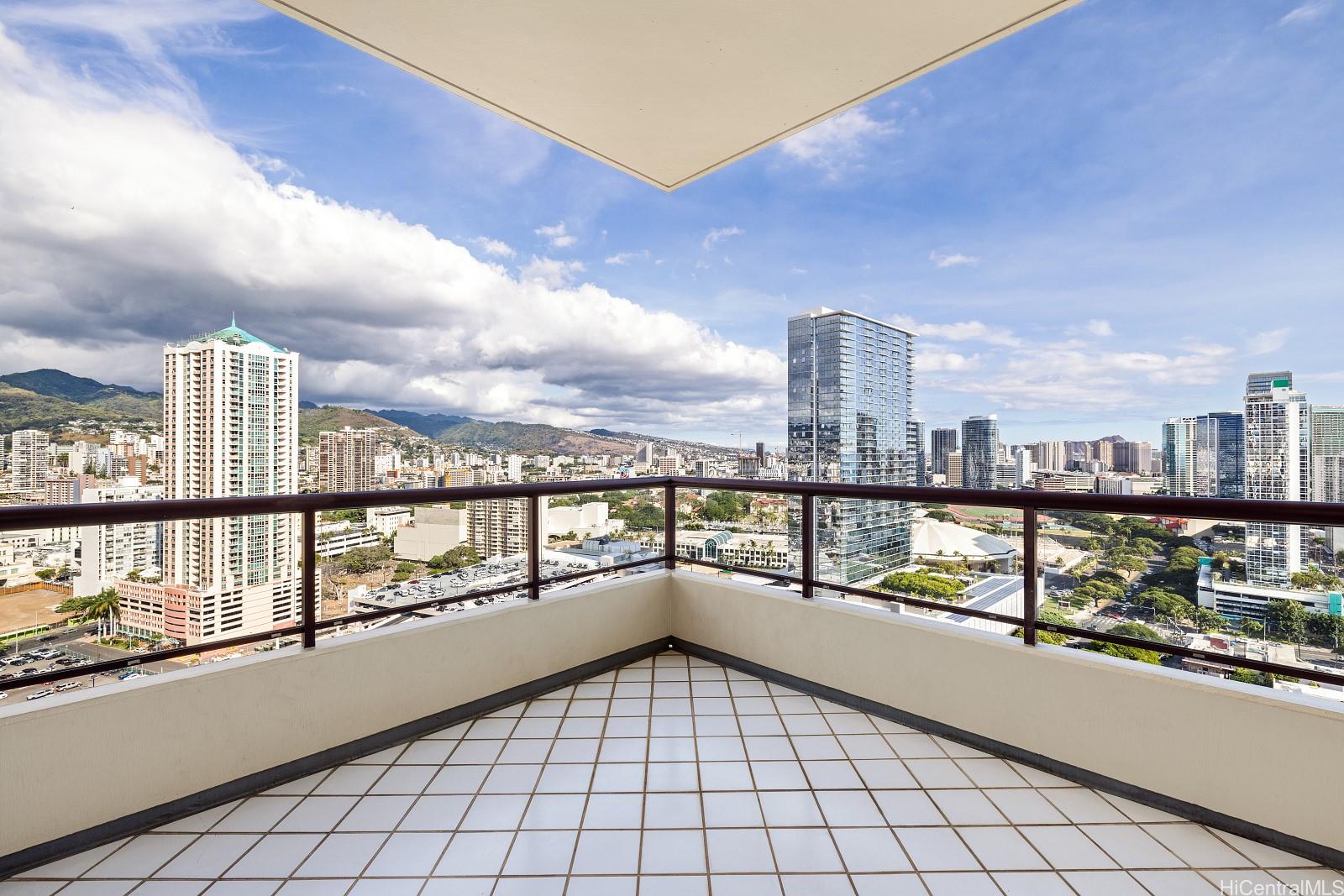 725 Kapiolani Boulevard #2605, Honolulu, HI 96813