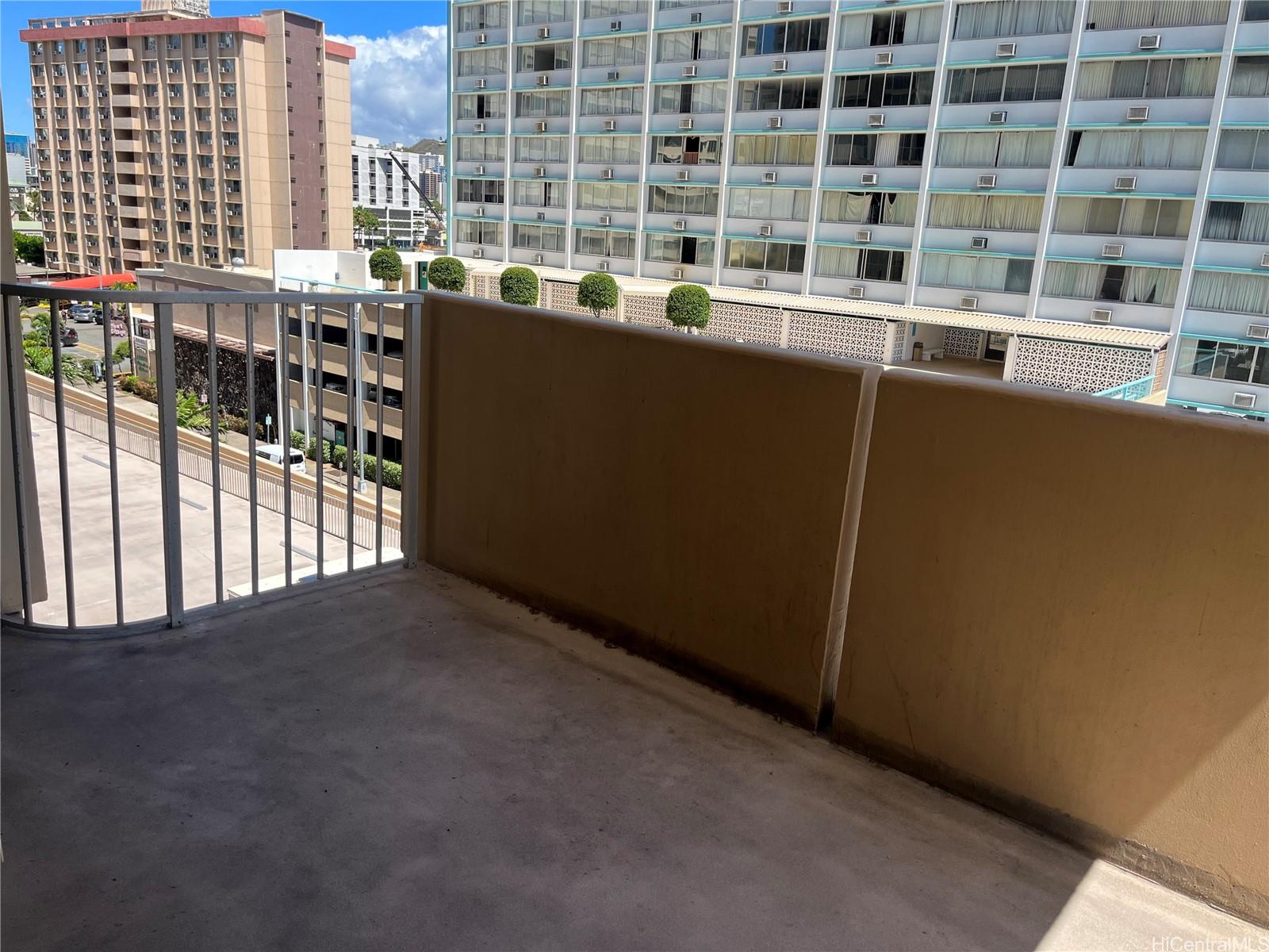 1561 Kanunu Street #501, Honolulu, HI 96814