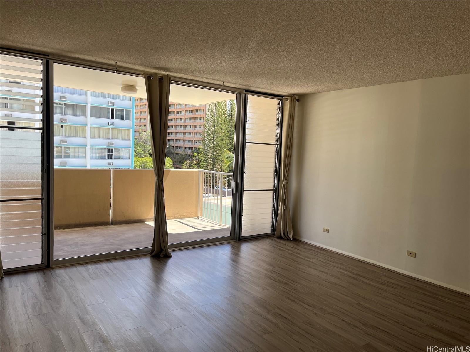 1561 Kanunu Street #501, Honolulu, HI 96814