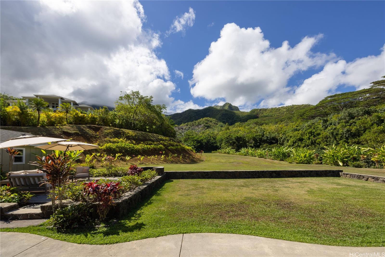 47-611A Mapele Road Kaneohe, HI 96744