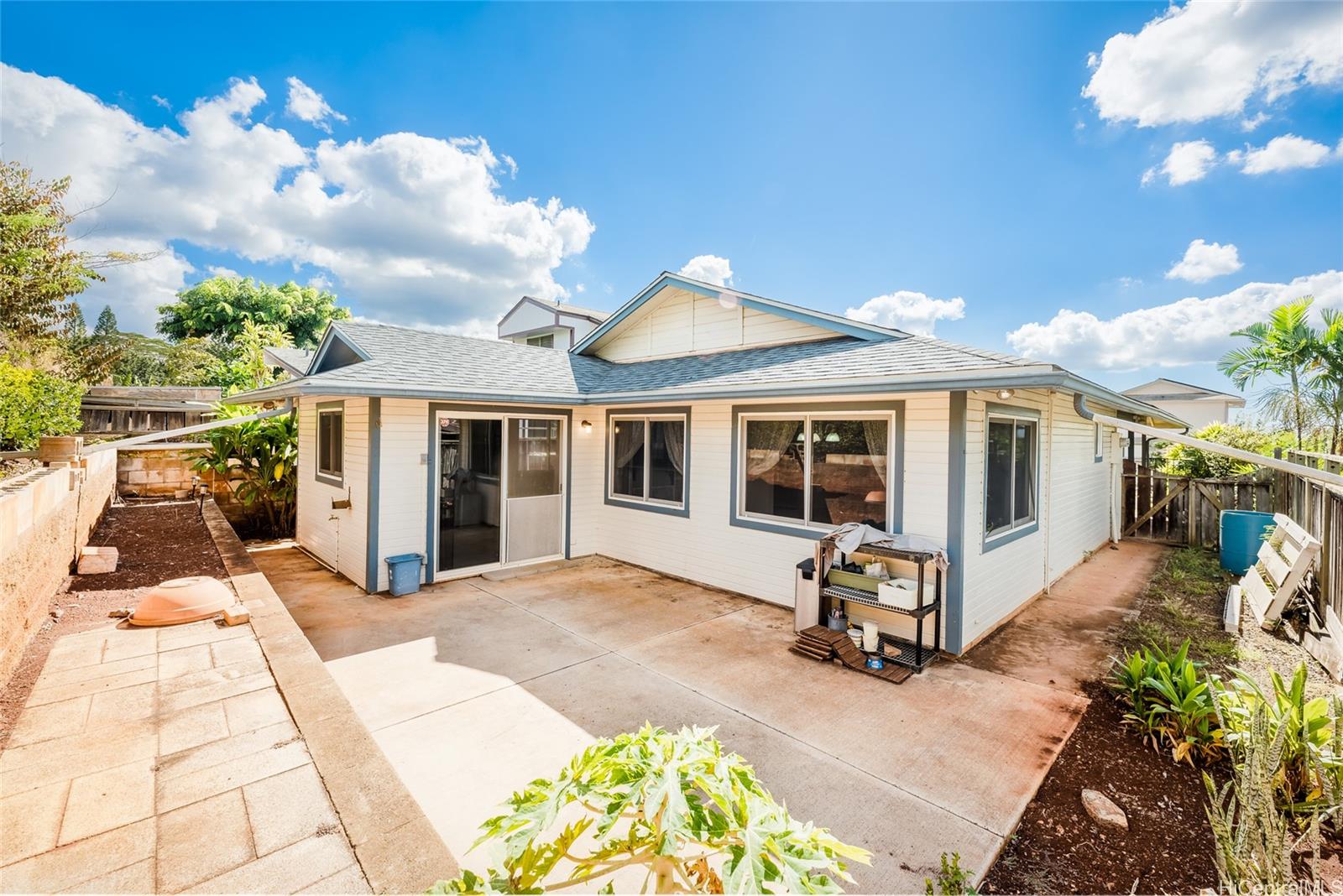 95-302 Poiki Street Mililani, HI 96789