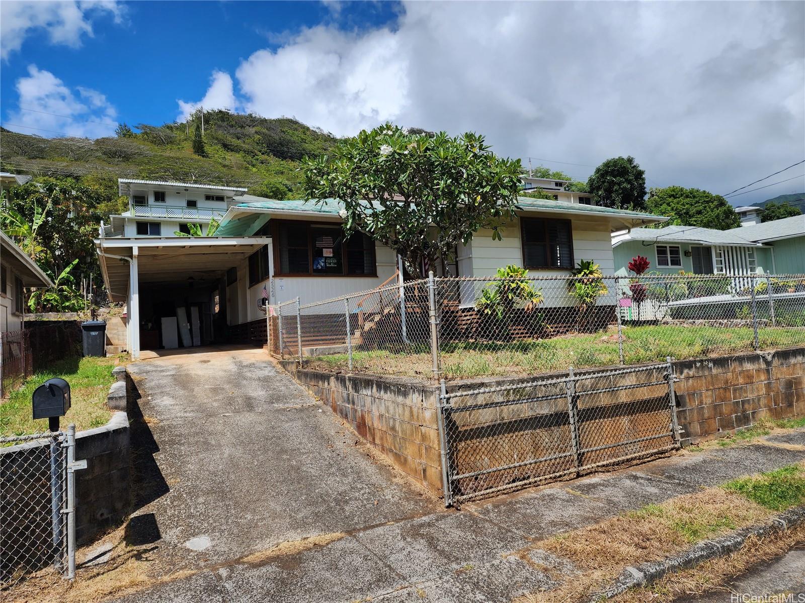 2526 Gardenia Street Honolulu, HI 96816