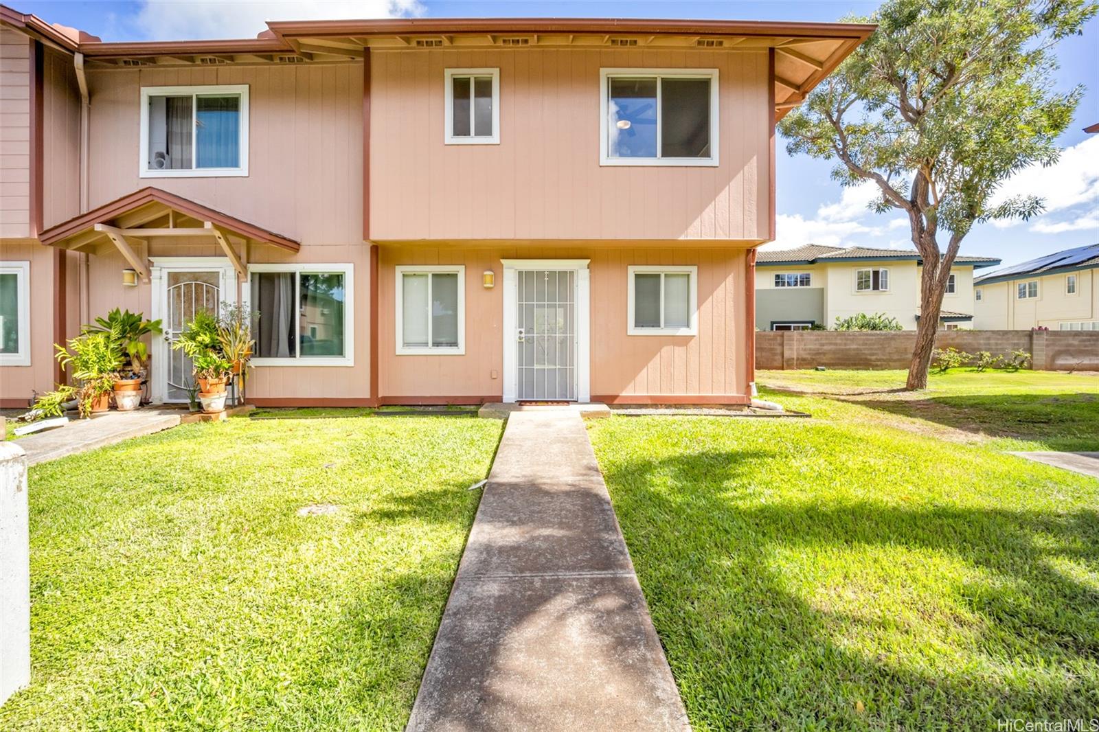 Kulalani Village 91-1153 Kamaaha Loop #9F, Kapolei, HI 96707