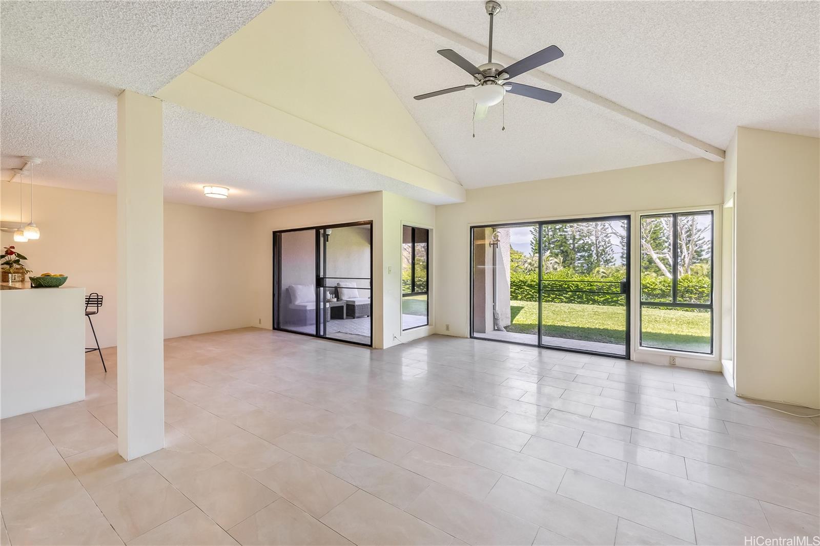 319A Kaelepulu Drive #201, Kailua, HI 96734