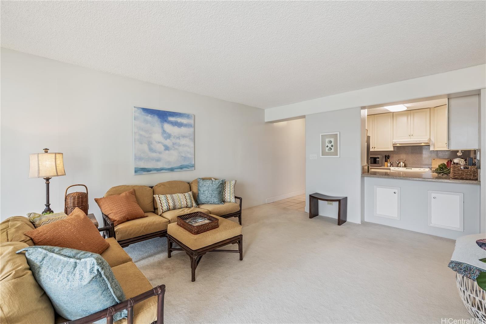 2575 Kuhio Avenue #1102, Honolulu, HI 96815