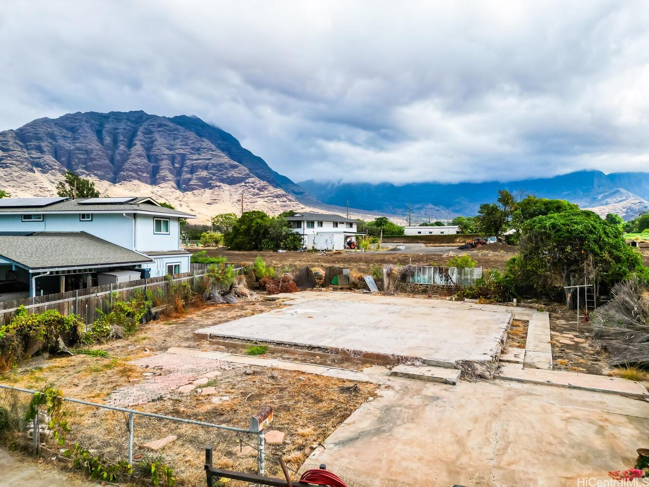 85-571 Momona Place Waianae, HI 96792