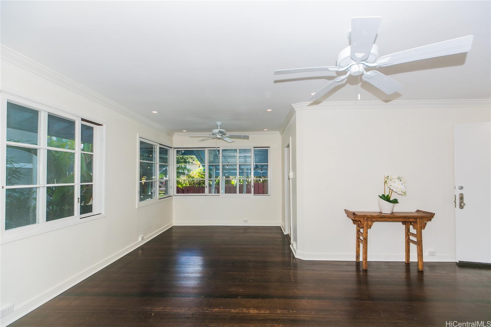 2977 Manoa Road Honolulu, HI 96822