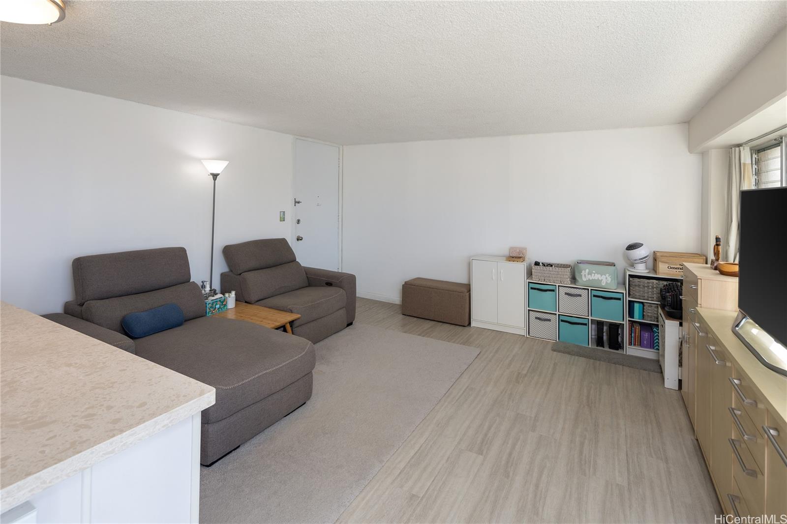 2525 Date Street #2405, Honolulu, HI 96826