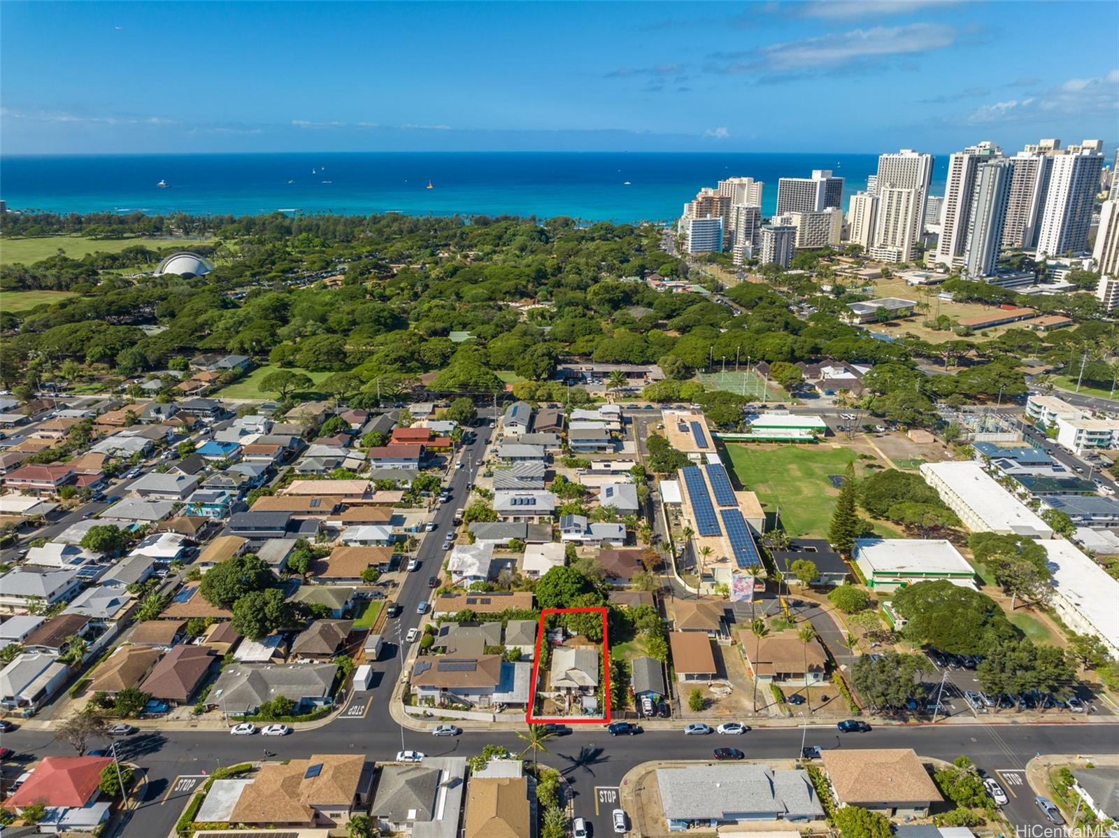 3471 Kanaina Avenue Honolulu, HI 96815