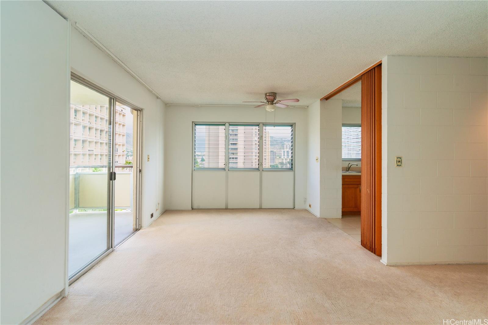 509 University Avenue #805, Honolulu, HI 96826