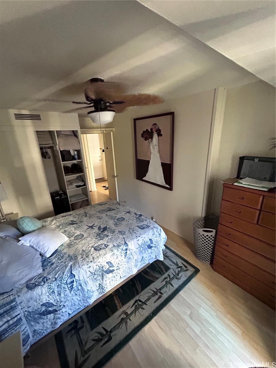 445 Kaiolu Street #1002, Honolulu, HI 96815