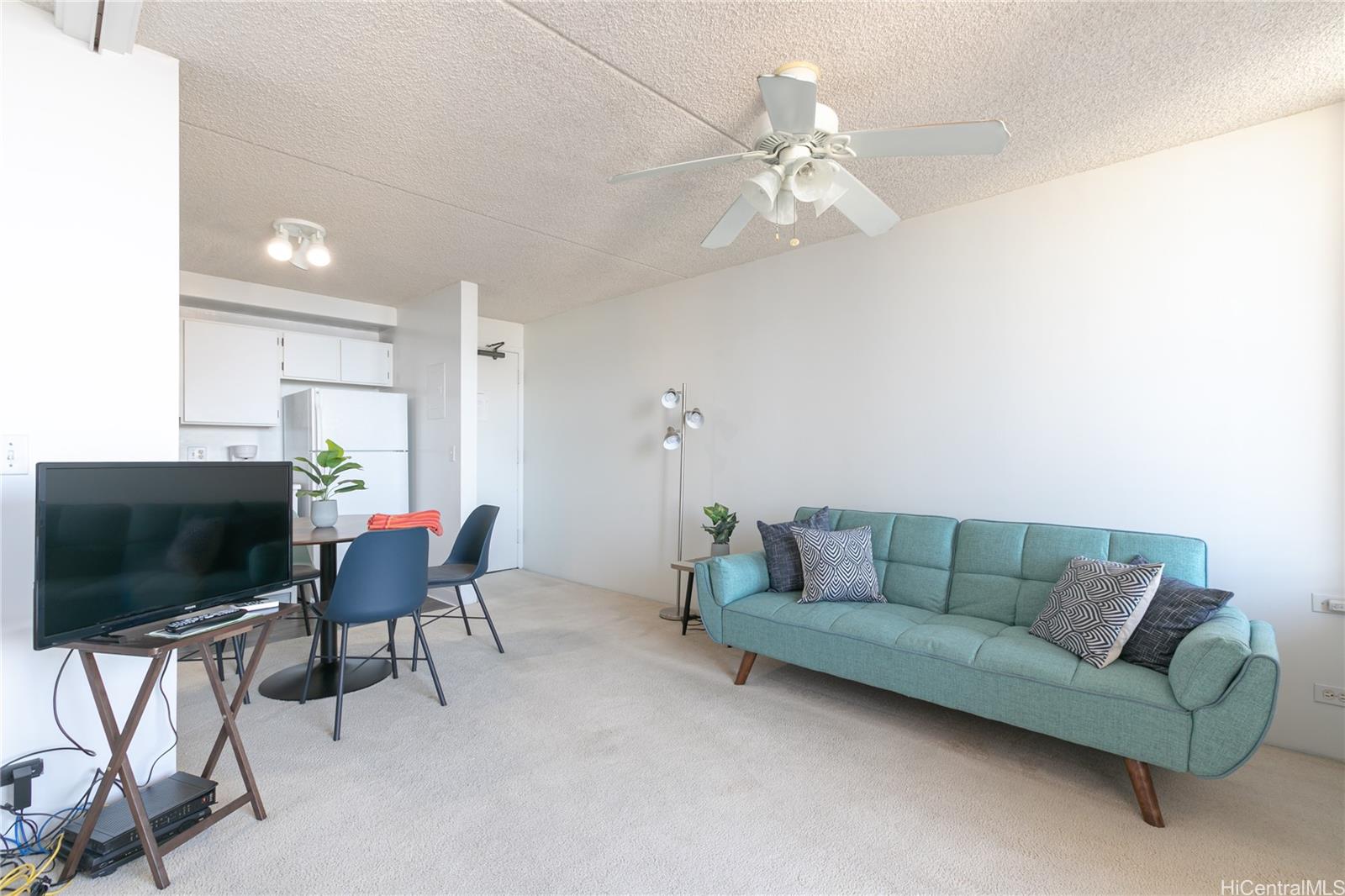 2240 Kuhio Avenue #2811, Honolulu, HI 96815