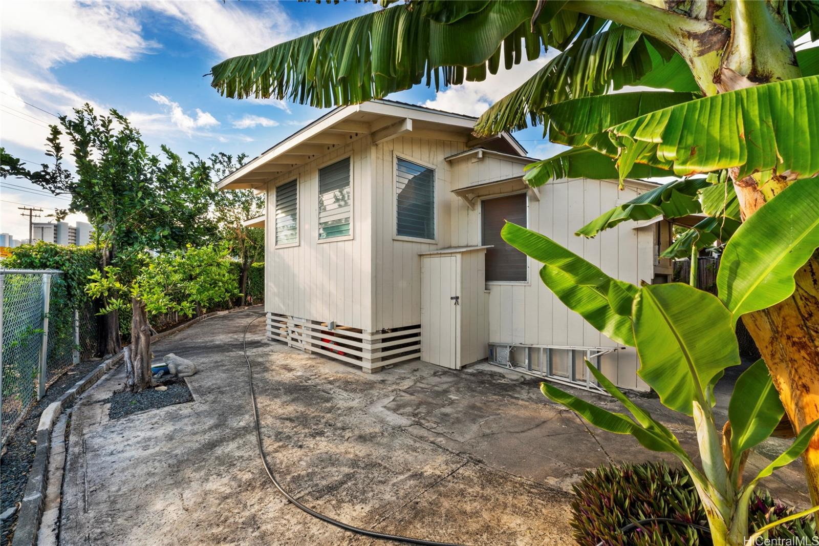 1952 Dole Street Honolulu, HI 96822