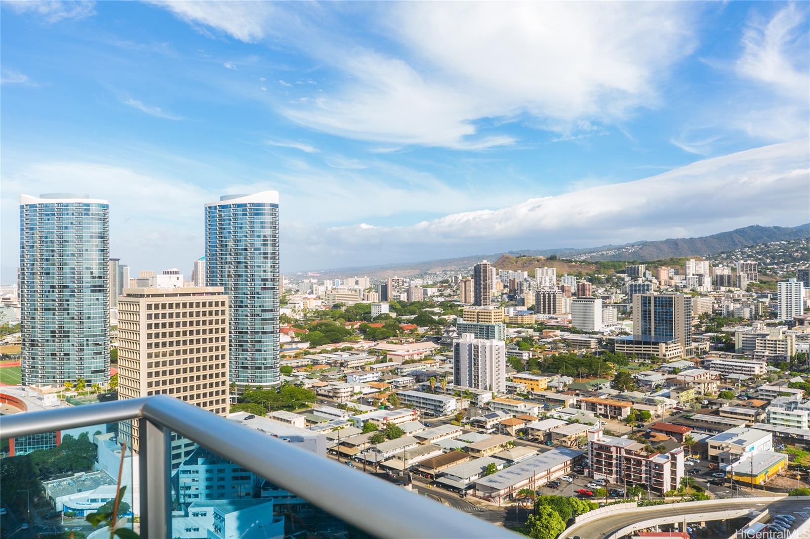 1391 Kapiolani Boulevard #2706, Honolulu, HI 96814